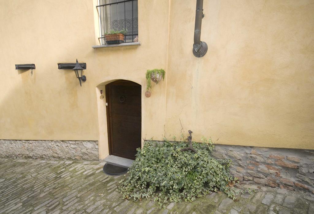 Archi Del '400 Appartamento Barolo Exteriör bild